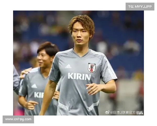 门兴4-0奥格斯堡，日本前锋板仓滉传射建功